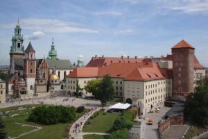 Panoramic view of Wawel Castle complex with cathedral and tower